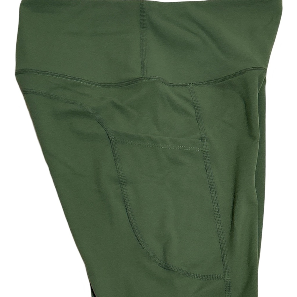 NWT Women's Forest Green Biker Shorts Green Size M - Picture 3 of 5